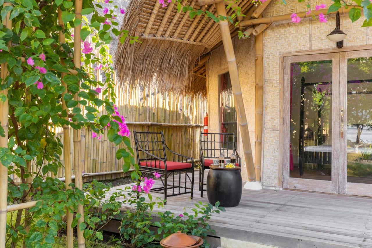 Amahelia Luxury Resort & Restaurant - กิลิอาซาฮาน ภายนอก รูปภาพ