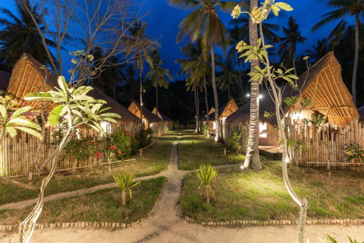 Amahelia Luxury Resort & Restaurant - กิลิอาซาฮาน ภายนอก รูปภาพ