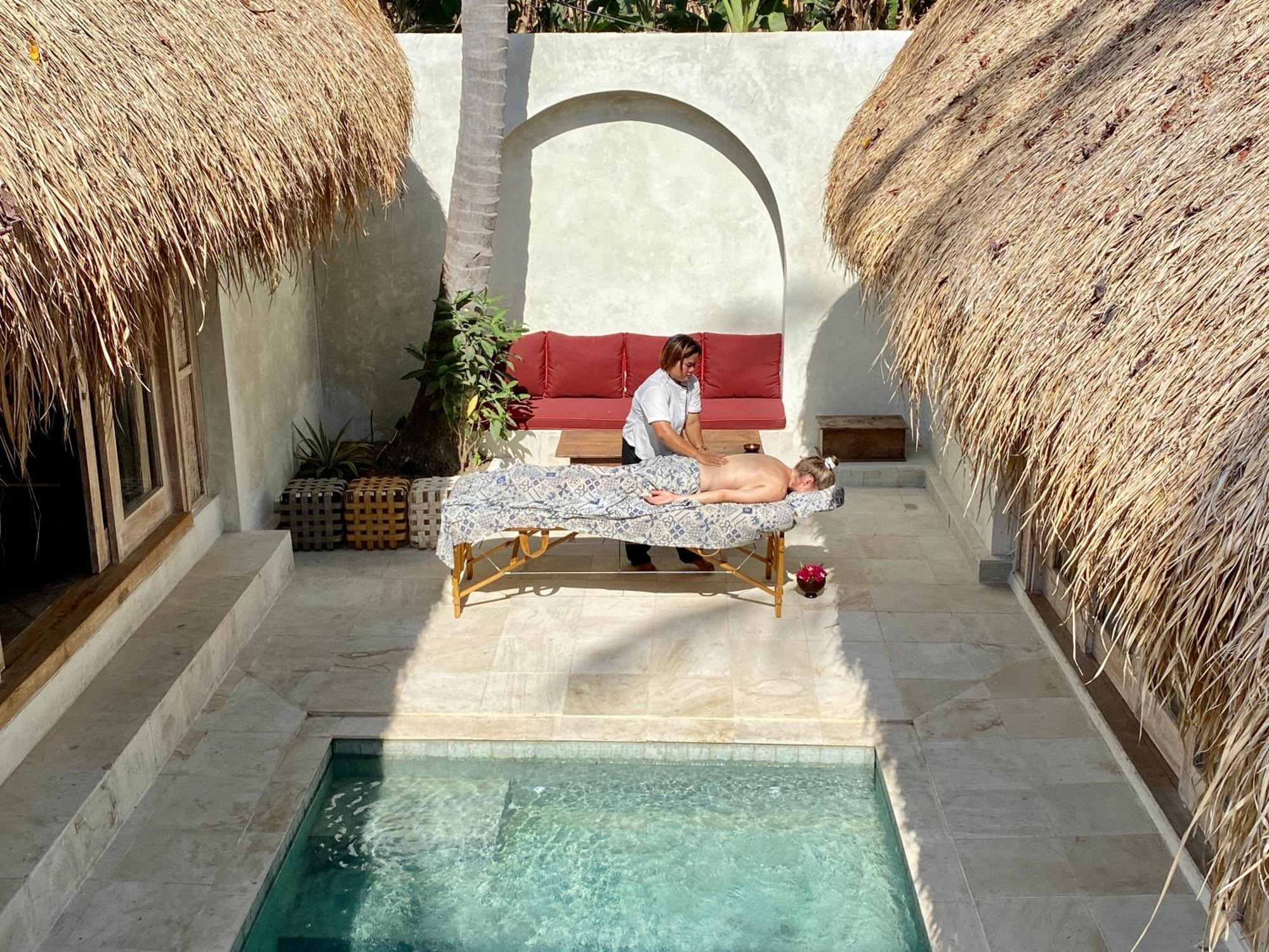 Amahelia Luxury Resort & Restaurant - กิลิอาซาฮาน ห้อง รูปภาพ